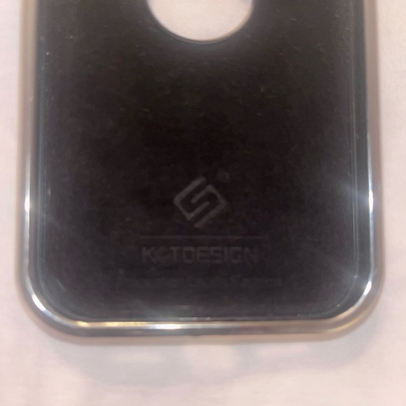 Black & Gold iPhone 13 Phone Case - Picture 3 of 10